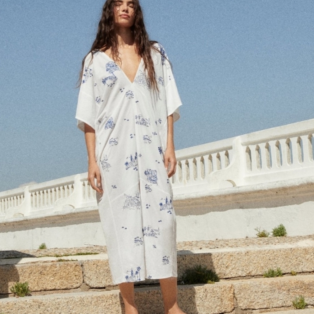 Zara White and Blue Resort Embroidered Tunic with Dolman Sleeves Size M/L